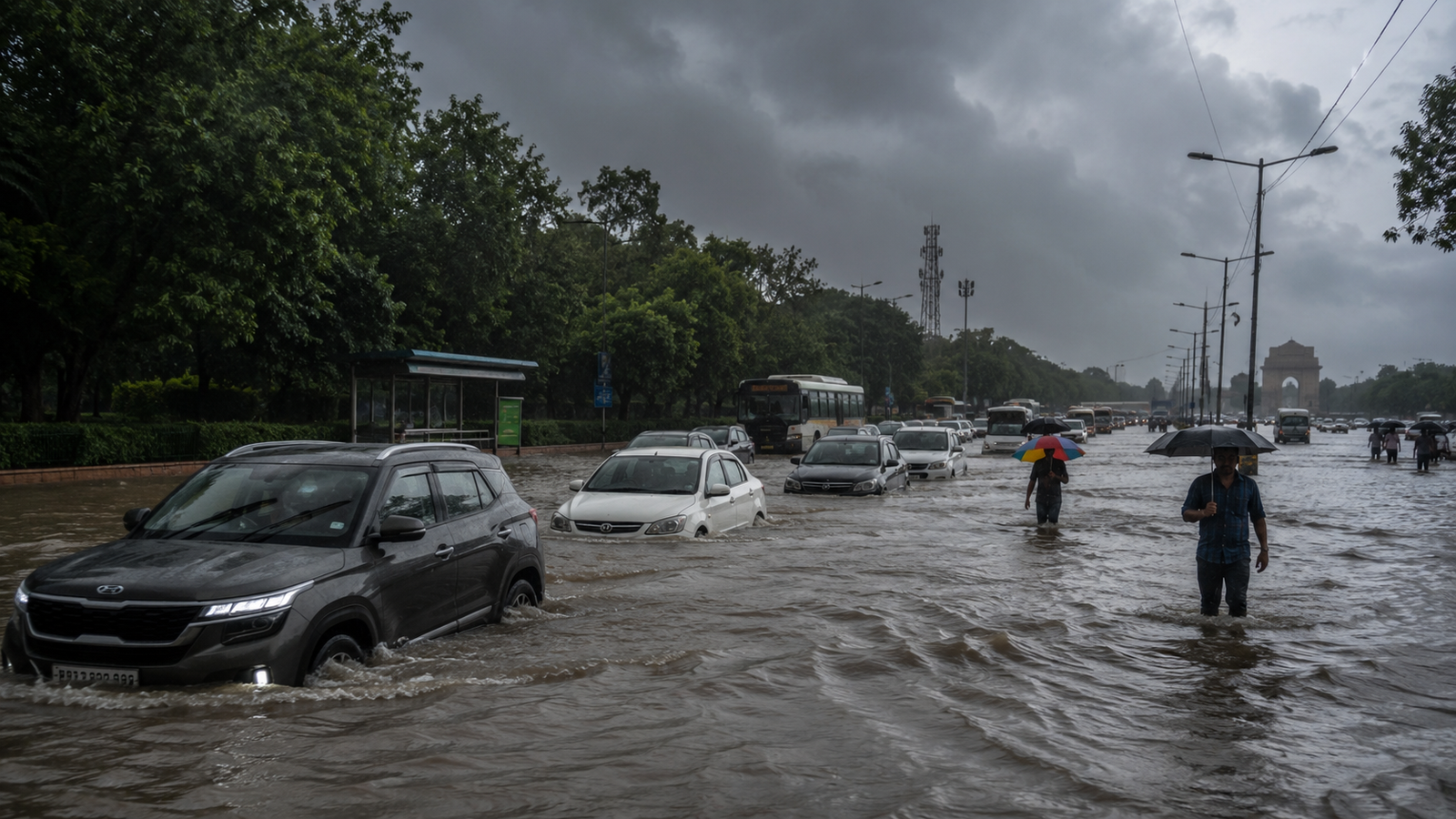राजधानी में भारी बारिश से जनजीवन अस्त-व्यस्त, कई इलाकों में जलभराव